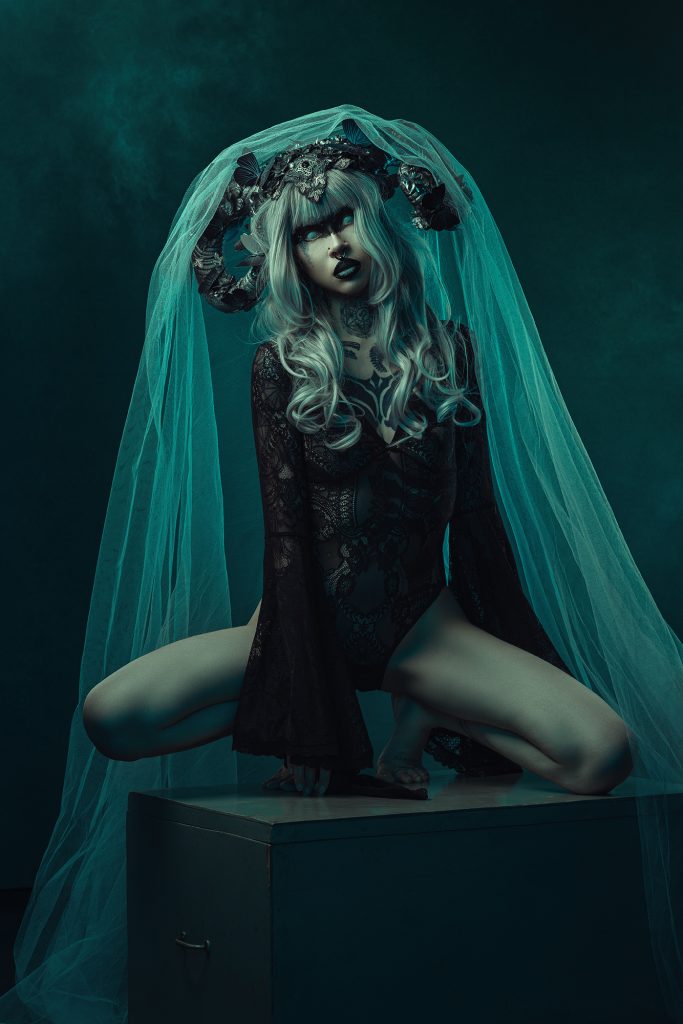 Dark Faun 2 onamariamisera piamariaarenius