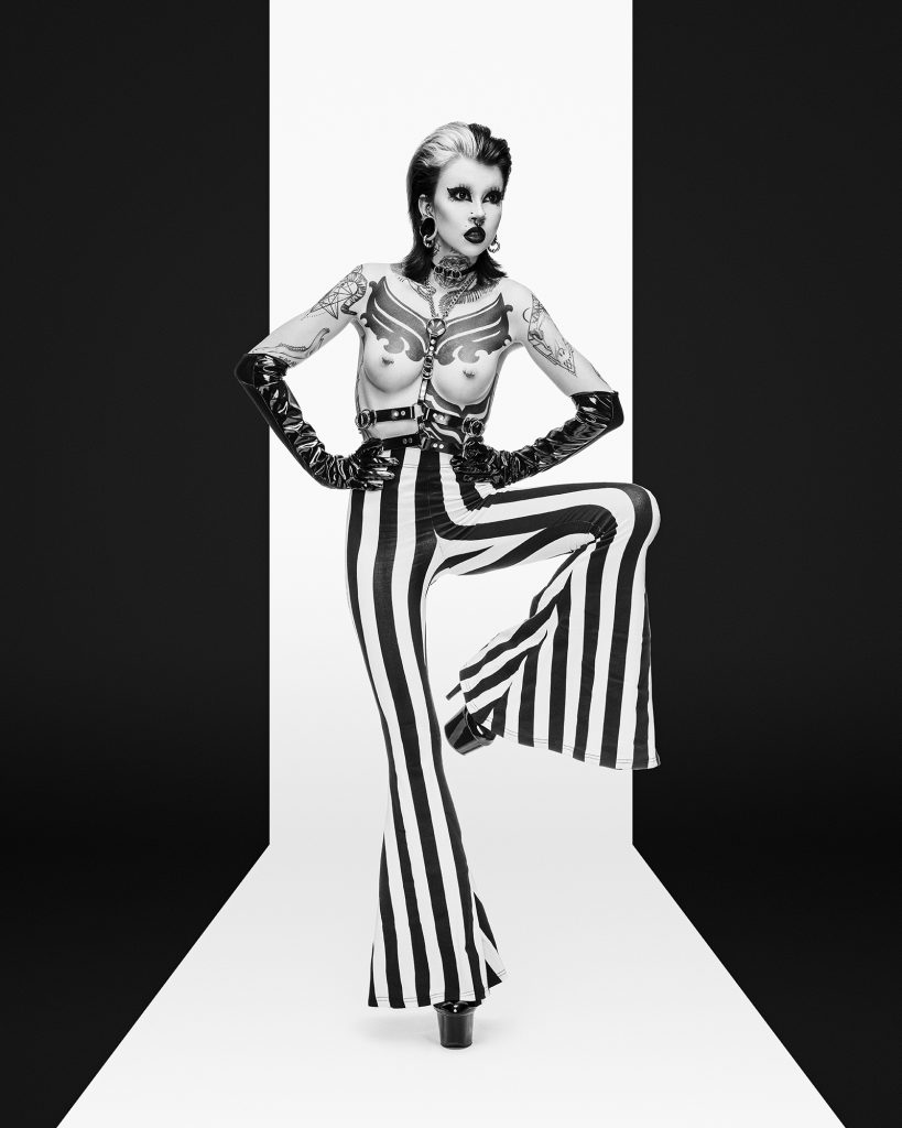 Stripes BW onamariamisera piamariaarenius