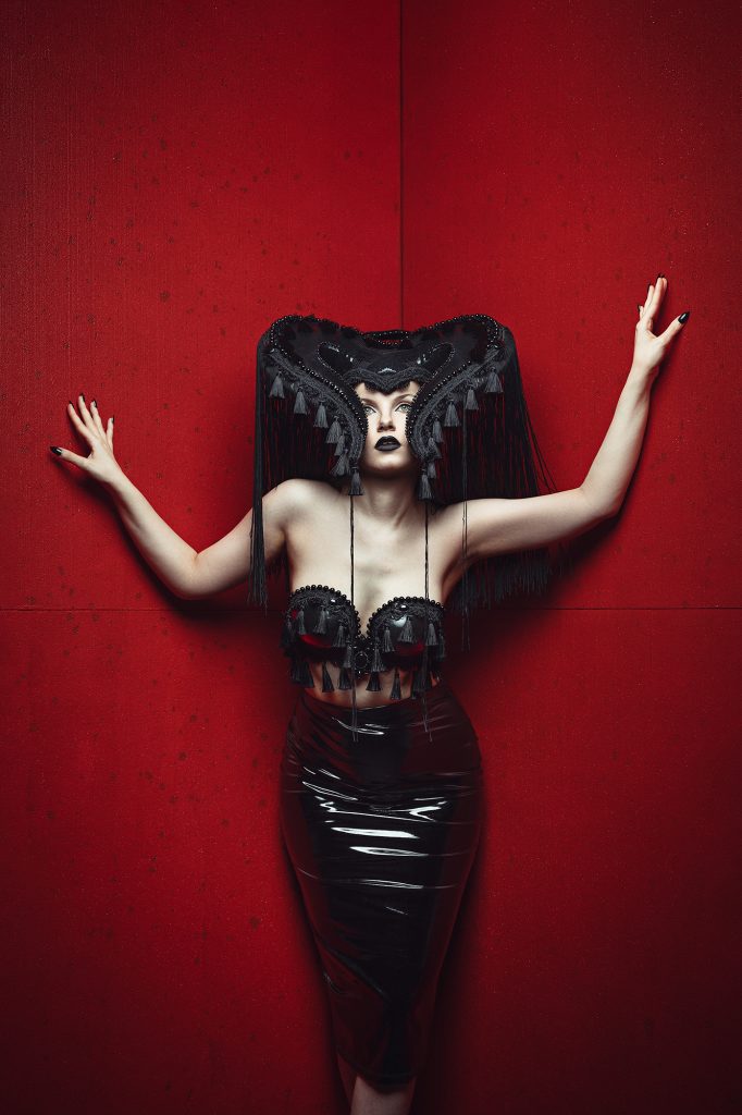 Crimson Noir Couture piamariaarenius